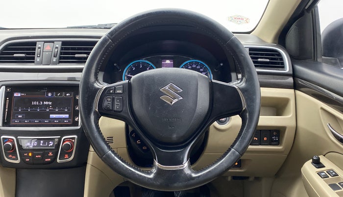 2015 Maruti Ciaz ZDI+ SHVS, Diesel, Manual, 87,122 km, Steering Wheel Close Up