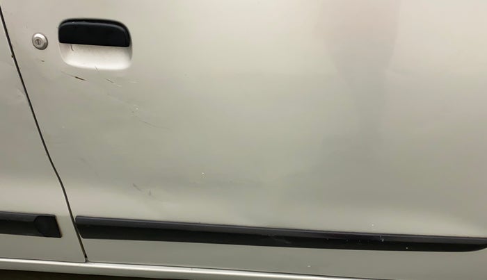 2014 Maruti Wagon R 1.0 LXI CNG, CNG, Manual, 1,05,480 km, Driver-side door - Minor scratches