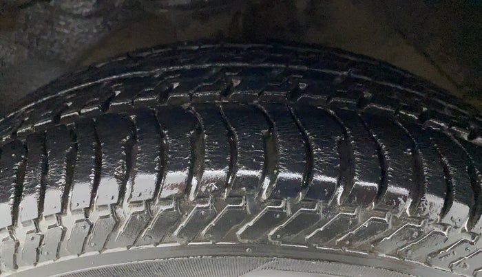 2010 Maruti Zen Estilo LXI, Petrol, Manual, 91,751 km, Left Front Tyre Tread