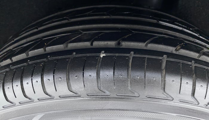 2016 Maruti Baleno ZETA 1.2 K12, Petrol, Manual, 42,498 km, Left Rear Tyre Tread