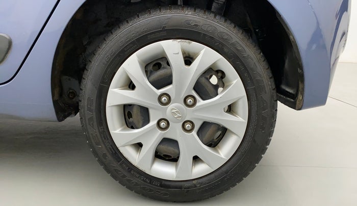 2015 Hyundai Grand i10 SPORTZ 1.2 KAPPA VTVT, Petrol, Manual, 25,595 km, Left Rear Wheel