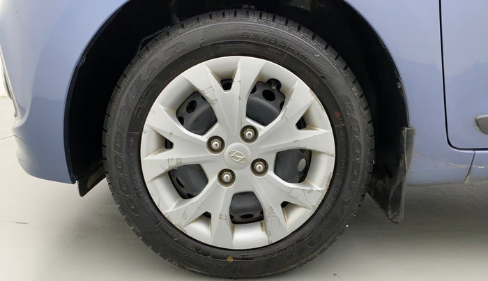 2015 Hyundai Grand i10 SPORTZ 1.2 KAPPA VTVT, Petrol, Manual, 25,595 km, Left Front Wheel