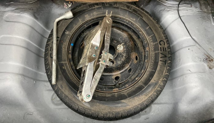 2018 Maruti Alto 800 LXI, Petrol, Manual, 86,776 km, Dicky (Boot door) - Tool missing