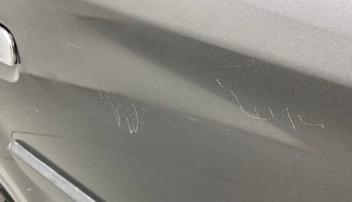 2018 Maruti Alto 800 LXI, Petrol, Manual, 86,776 km, Right rear door - Minor scratches