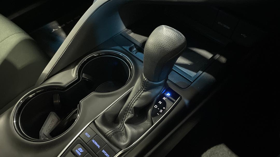 2023 Toyota Camry Ascent Hybrid, Automatic, 46269 km, Gear Lever 