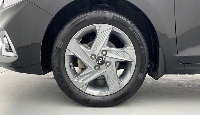 2018 Hyundai Verna 1.6 CRDI SX + AT, Diesel, Automatic, 55,619 km, Left Front Wheel