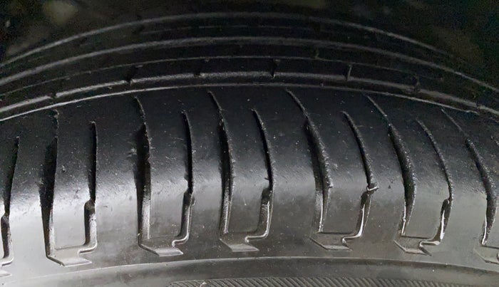 2020 Hyundai Verna S 1.5 PETROL MT, Petrol, Manual, 14,456 km, Left Rear Tyre Tread
