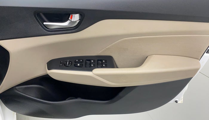 2020 Hyundai Verna S 1.5 PETROL MT, Petrol, Manual, 14,456 km, Driver Side Door Panels Control