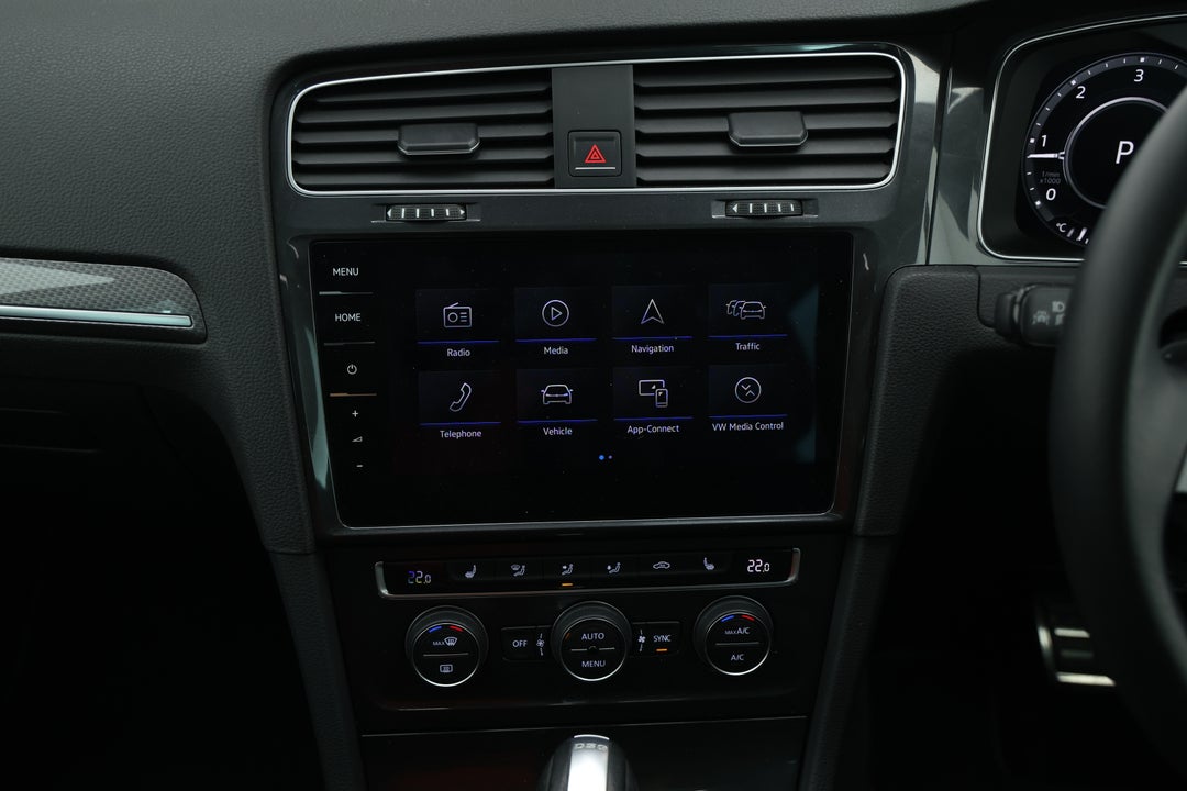 2018 Volkswagen Golf Alltrack 135 Tdi Premium, Automatic, 81413 km, Center Console