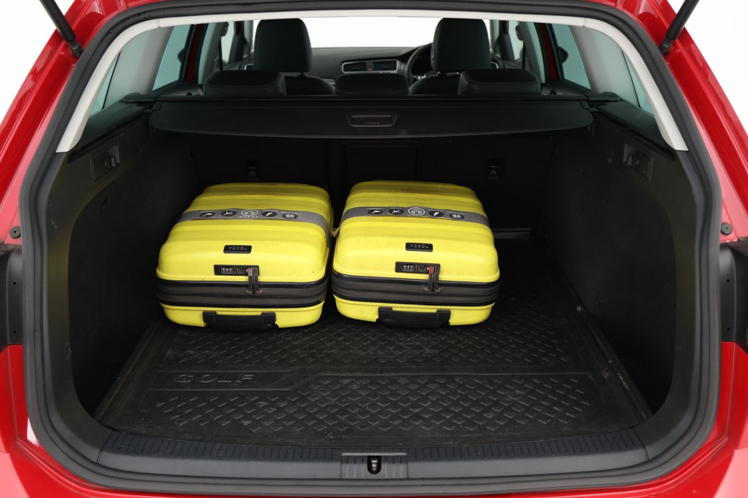 2018 Volkswagen Golf Alltrack 135 Tdi Premium, Automatic, 81413 km, Boot Inside View with Luggage