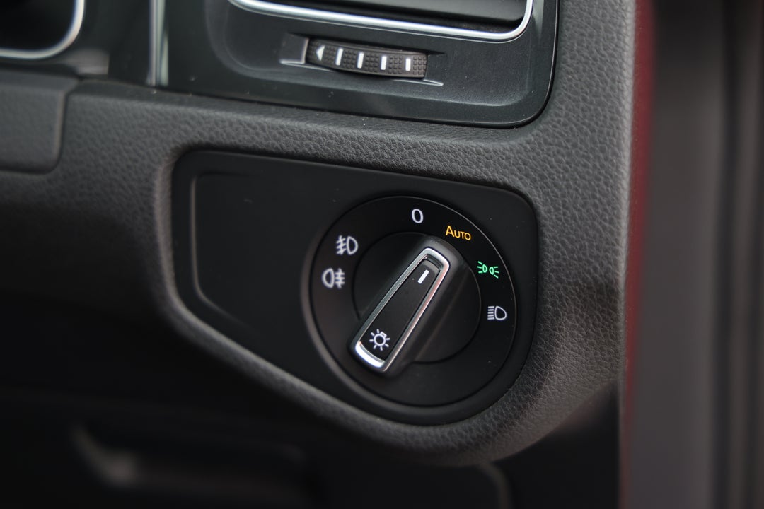 2018 Volkswagen Golf Alltrack 135 Tdi Premium, Automatic, 81413 km, Utility Switches/Buttons