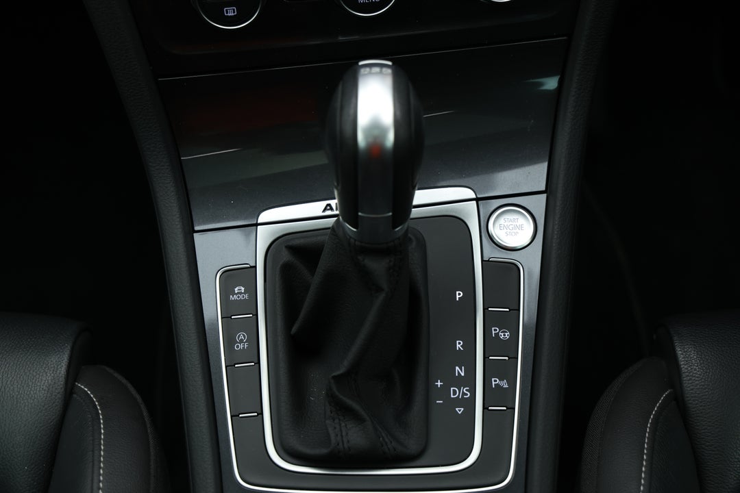 2018 Volkswagen Golf Alltrack 135 Tdi Premium, Automatic, 81413 km, Gear Lever 