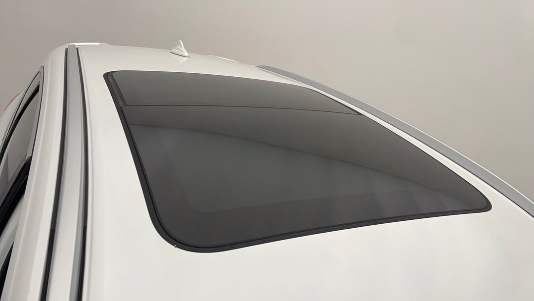 2022 GWM Haval Jolion Ultra Hybrid, Automatic, 54406 km, Roof/Sunroof View