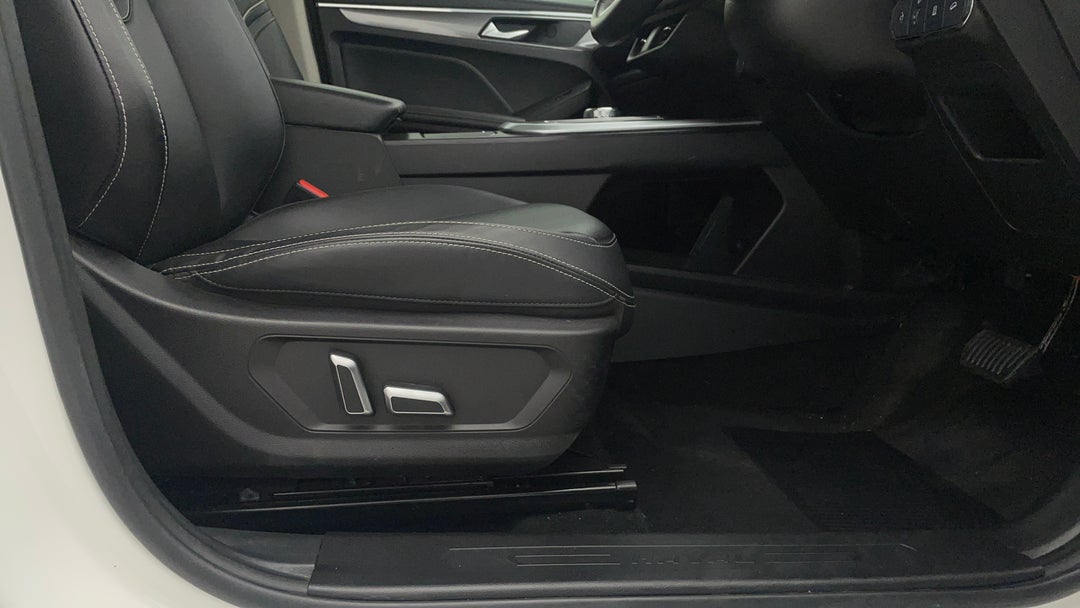 2022 GWM Haval Jolion Ultra Hybrid, Automatic, 54406 km, Drivers Side Adjustment Panel