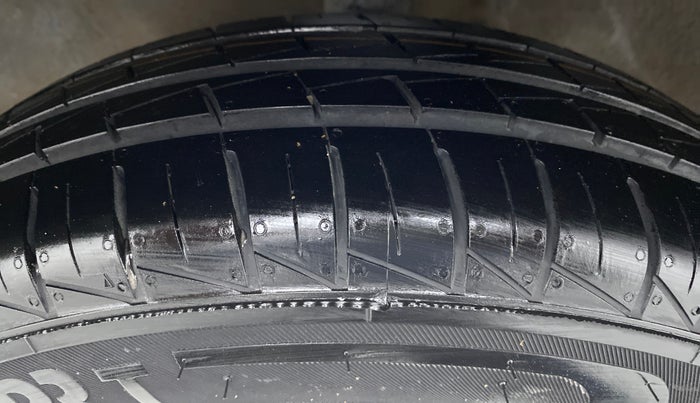 2019 Maruti Alto 800 VXI, Petrol, Manual, 39,668 km, Left Front Tyre Tread