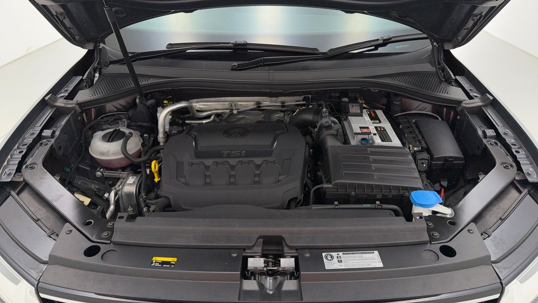 2016 Volkswagen Tiguan 132 Tsi Comfortline, Automatic, 77249 km, Open Bonnet (Engine)