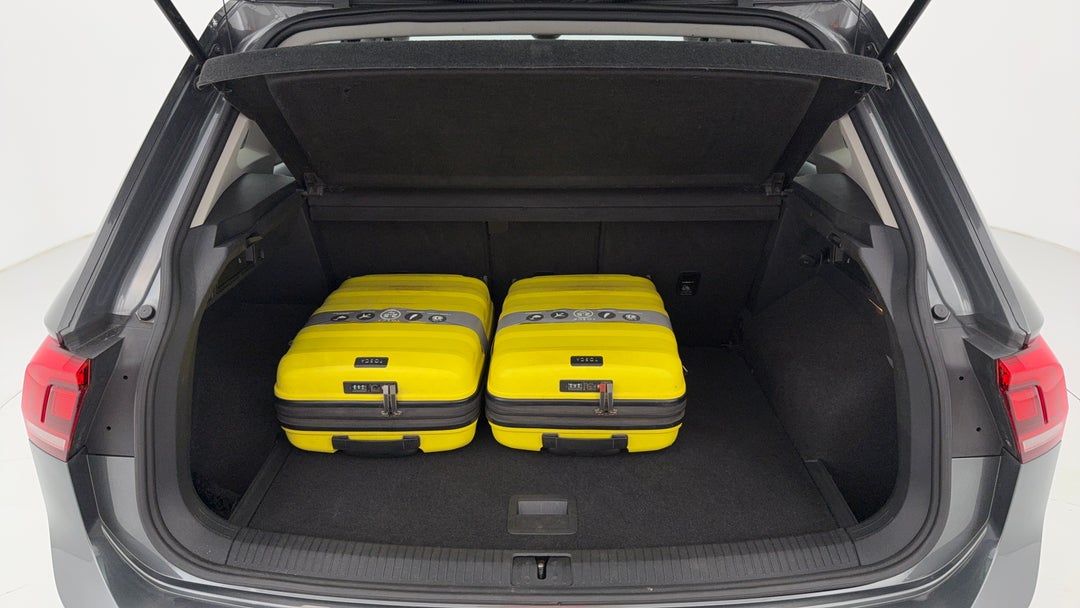 2016 Volkswagen Tiguan 132 Tsi Comfortline, Automatic, 77249 km, Boot Inside View with Luggage