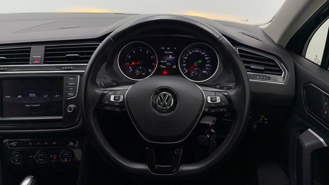 2016 Volkswagen Tiguan 132 Tsi Comfortline, Automatic, 77249 km, Steering Wheel Close-up