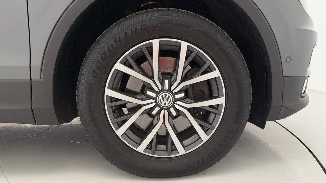 2016 Volkswagen Tiguan 132 Tsi Comfortline, Automatic, 77249 km, Right Front Wheel