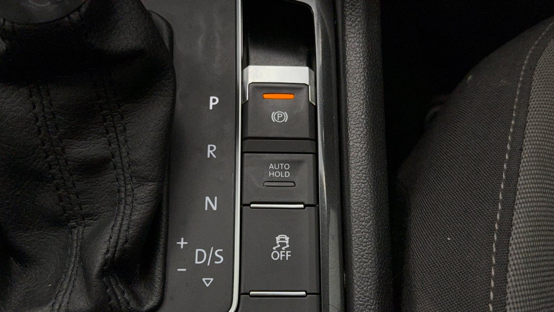 2016 Volkswagen Tiguan 132 Tsi Comfortline, Automatic, 77249 km, Handbrake