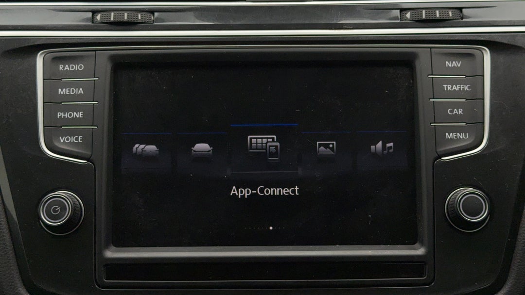 2016 Volkswagen Tiguan 132 Tsi Comfortline, Automatic, 77249 km, Infotainment System