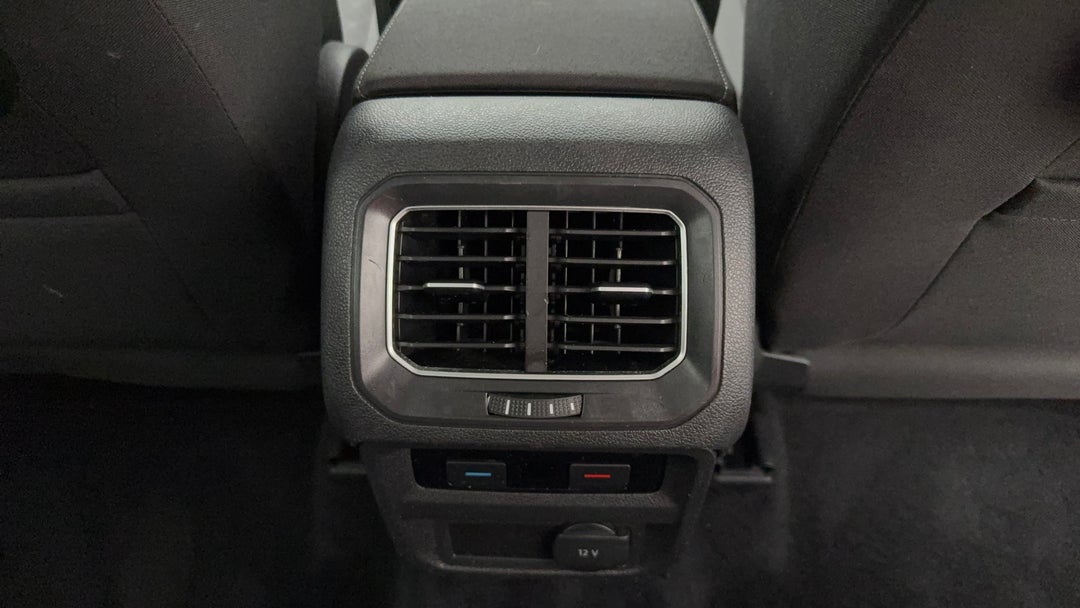 2016 Volkswagen Tiguan 132 Tsi Comfortline, Automatic, 77249 km, Rear A/C Vent