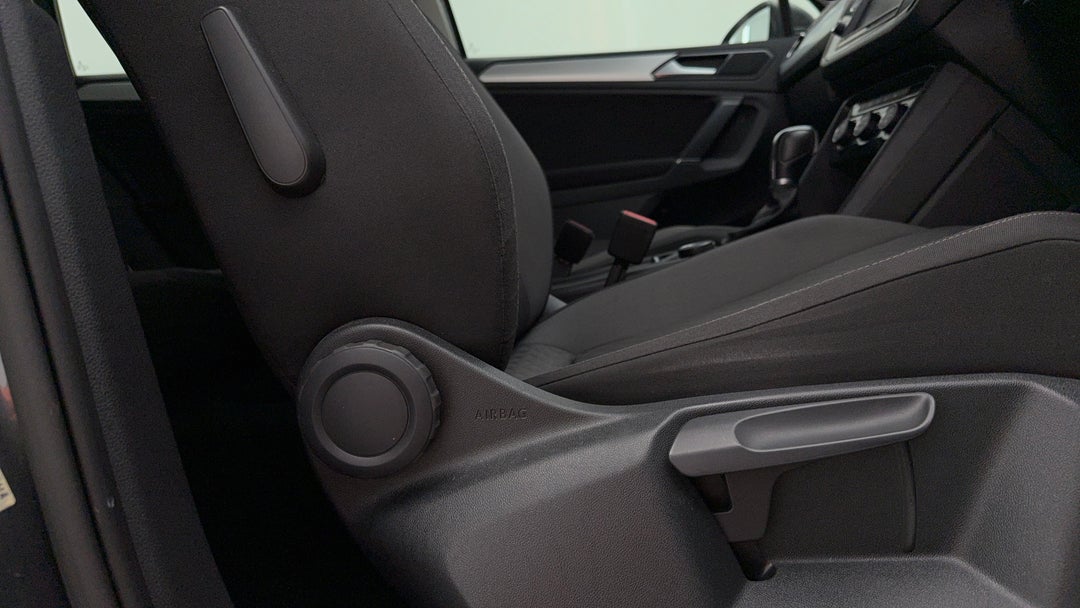 2016 Volkswagen Tiguan 132 Tsi Comfortline, Automatic, 77249 km, Drivers Side Adjustment Panel