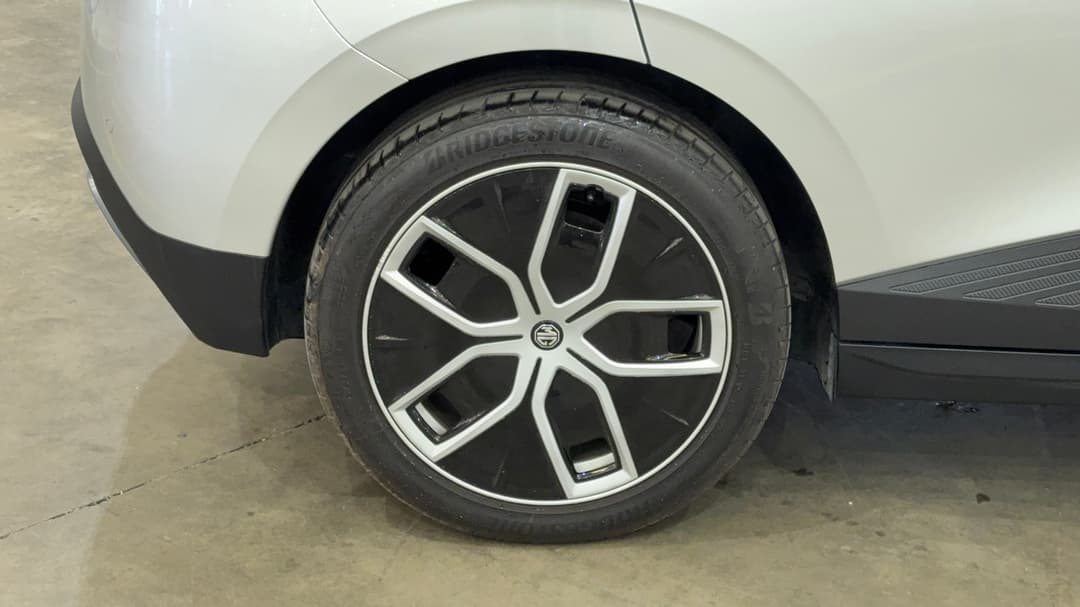 2023 MG Mg4 Essence 64, Automatic, 11004 km, Right Rear Wheel