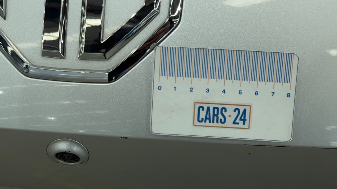 2023 MG Mg4 Essence 64, Automatic, 11004 km, Bumper Front Chip