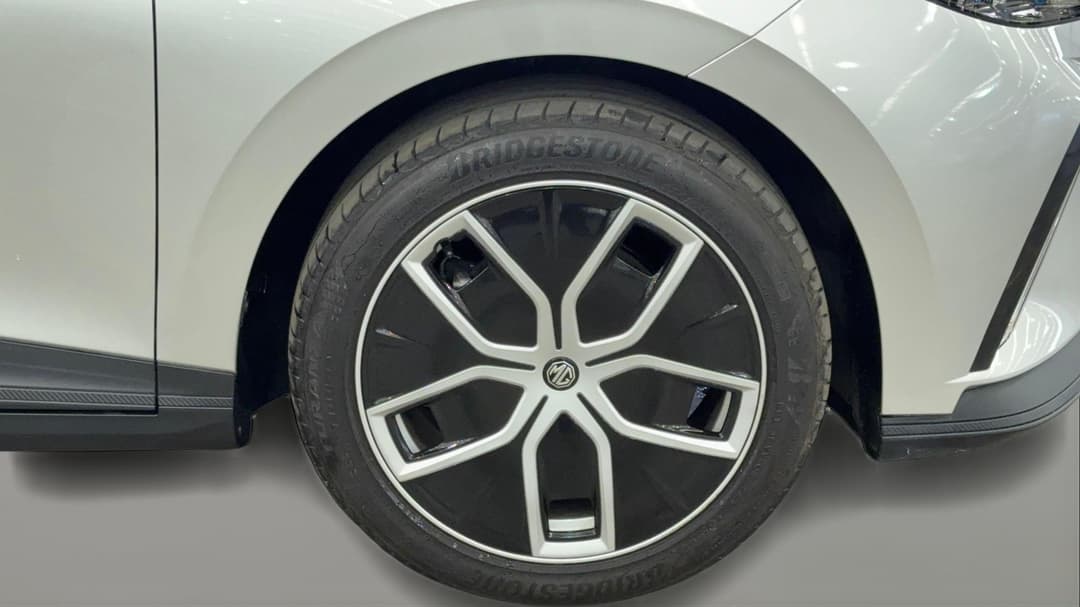 2023 MG Mg4 Essence 64, Automatic, 11004 km, Right Front Wheel