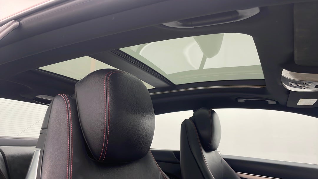 Interior Sunroof/Moonroof