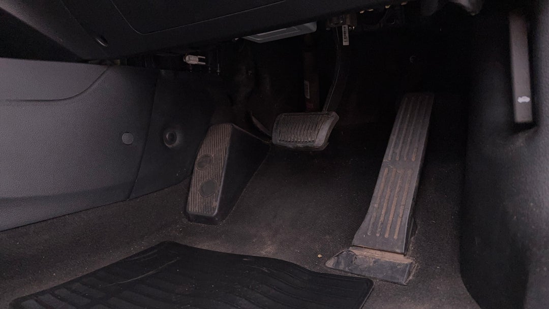 2015 Hyundai i30 Active, Automatic, 119542 km, Pedals and Footmat