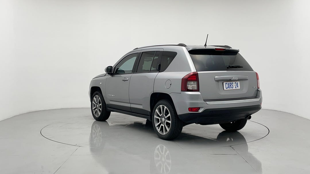 Left Back Diagonal (45- Degree) View