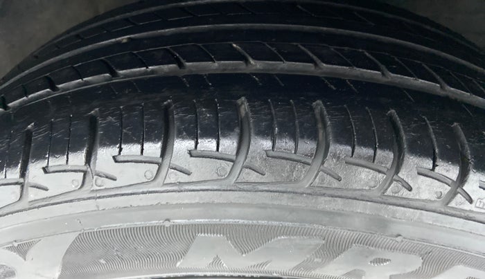 2016 Maruti Baleno DELTA DDIS 190, Diesel, Manual, 64,198 km, Right Rear Tyre Tread