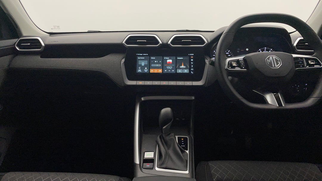 2025 MG ZS Excite, Automatic, 722 km, Dashboard View