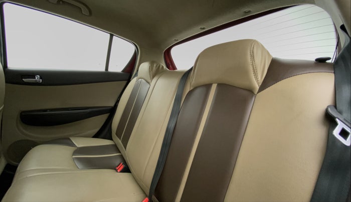 2010 Hyundai i20 MAGNA O 1.2, Petrol, Manual, 38,503 km, Right Side Rear Door Cabin