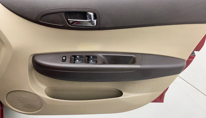 2010 Hyundai i20 MAGNA O 1.2, Petrol, Manual, 38,503 km, Driver Side Door Panels Control