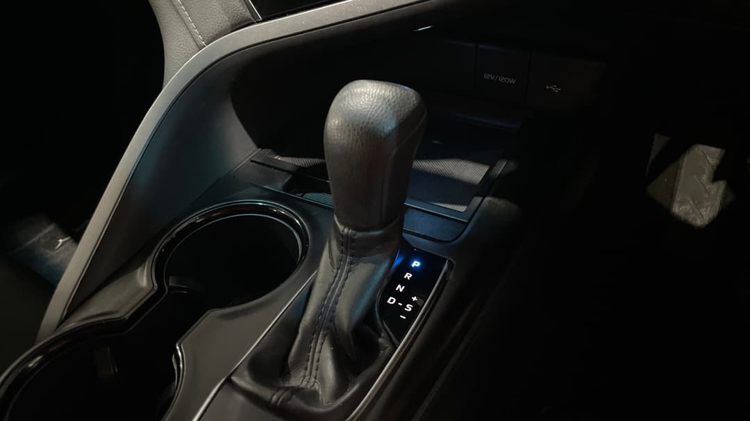 2023 Toyota Camry Ascent, Automatic, 40172 km, Gear Lever 