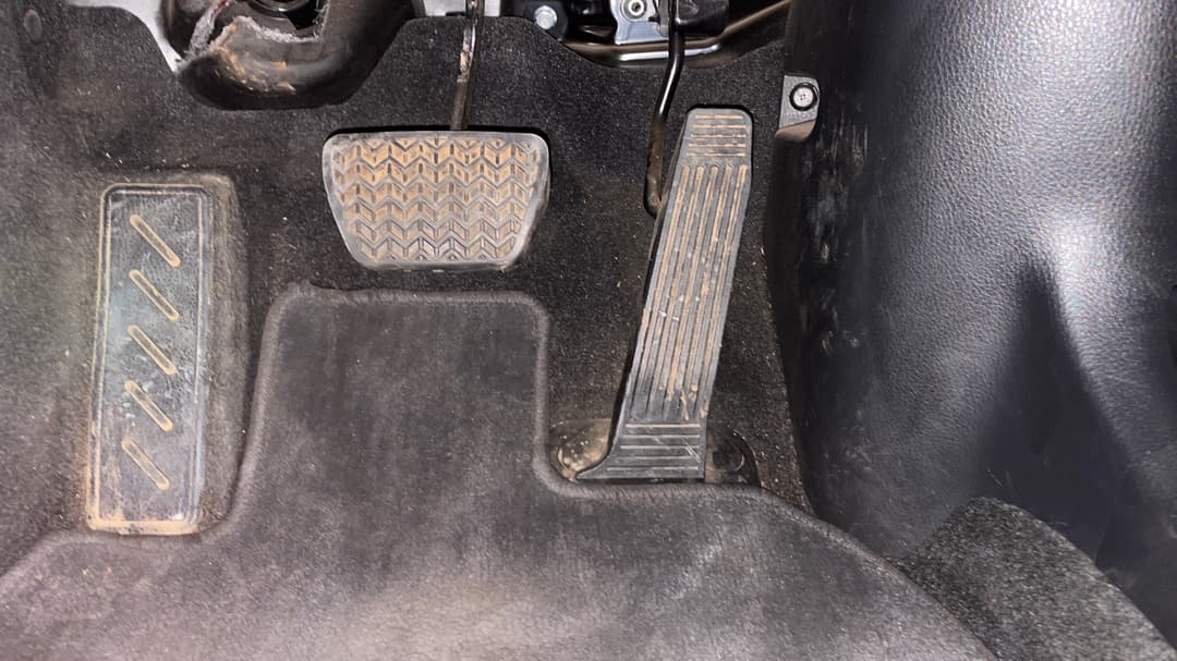 2023 Toyota Camry Ascent, Automatic, 40172 km, Pedals and Footmat