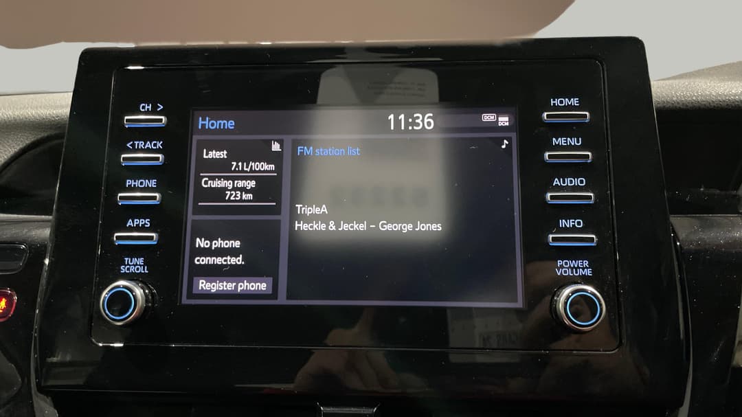 2023 Toyota Camry Ascent, Automatic, 40172 km, Infotainment System