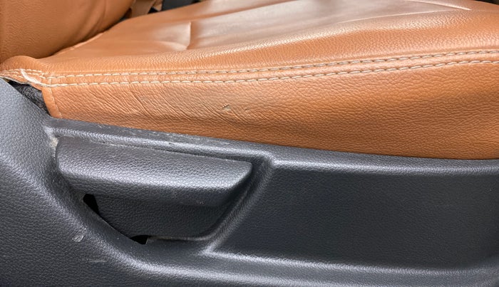 2015 Hyundai Eon MAGNA +, Petrol, Manual, 63,111 km, Driver Side Adjustment Panel