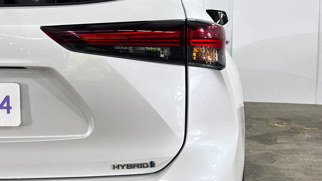 2024 Toyota Kluger Gx Hybrid AWD, Automatic, 34948 km, Badge (Boot Right Side)
