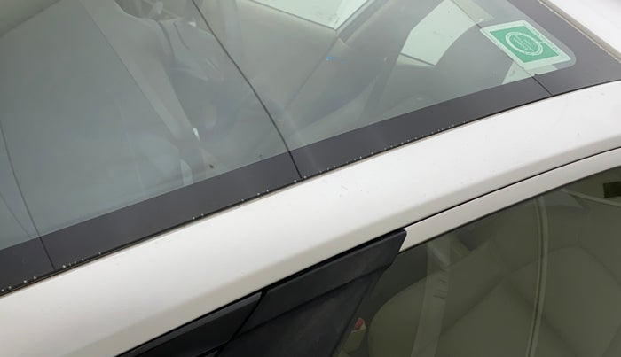 2013 Honda Amaze 1.2L I-VTEC S, Petrol, Manual, 42,649 km, Left A pillar - Paint is slightly faded
