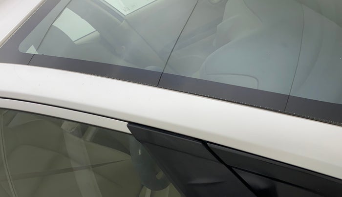 2013 Honda Amaze 1.2L I-VTEC S, Petrol, Manual, 42,649 km, Right A pillar - Paint is slightly faded