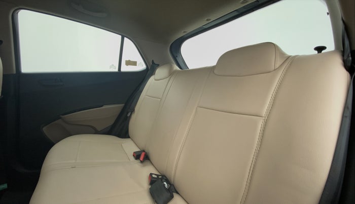 2019 Hyundai Grand i10 MAGNA 1.2 VTVT, Petrol, Manual, 32,725 km, Right Side Rear Door Cabin