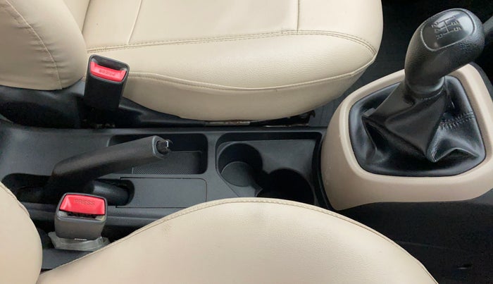 2019 Hyundai Grand i10 MAGNA 1.2 VTVT, Petrol, Manual, 32,725 km, Gear Lever