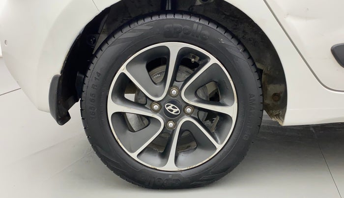 2017 Hyundai Grand i10 SPORTZ (O) AT 1.2 KAPPA VTVT, CNG, Automatic, 41,429 km, Right Rear Wheel