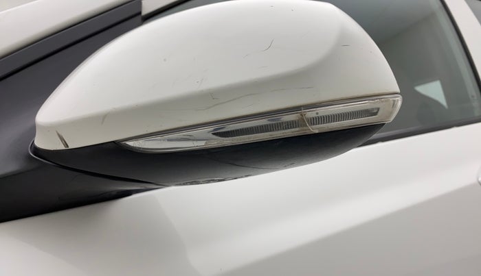 2017 Hyundai Grand i10 SPORTZ (O) AT 1.2 KAPPA VTVT, CNG, Automatic, 41,429 km, Left rear-view mirror - Indicator light has minor damage