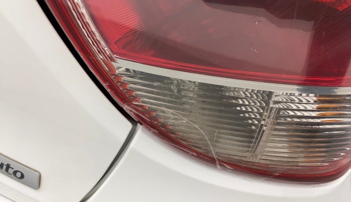 2017 Hyundai Grand i10 SPORTZ (O) AT 1.2 KAPPA VTVT, CNG, Automatic, 41,429 km, Right tail light - Minor damage