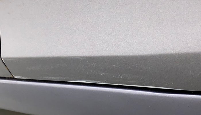 2014 Hyundai Eon SPORTZ, Petrol, Manual, 87,838 km, Rear left door - Minor scratches